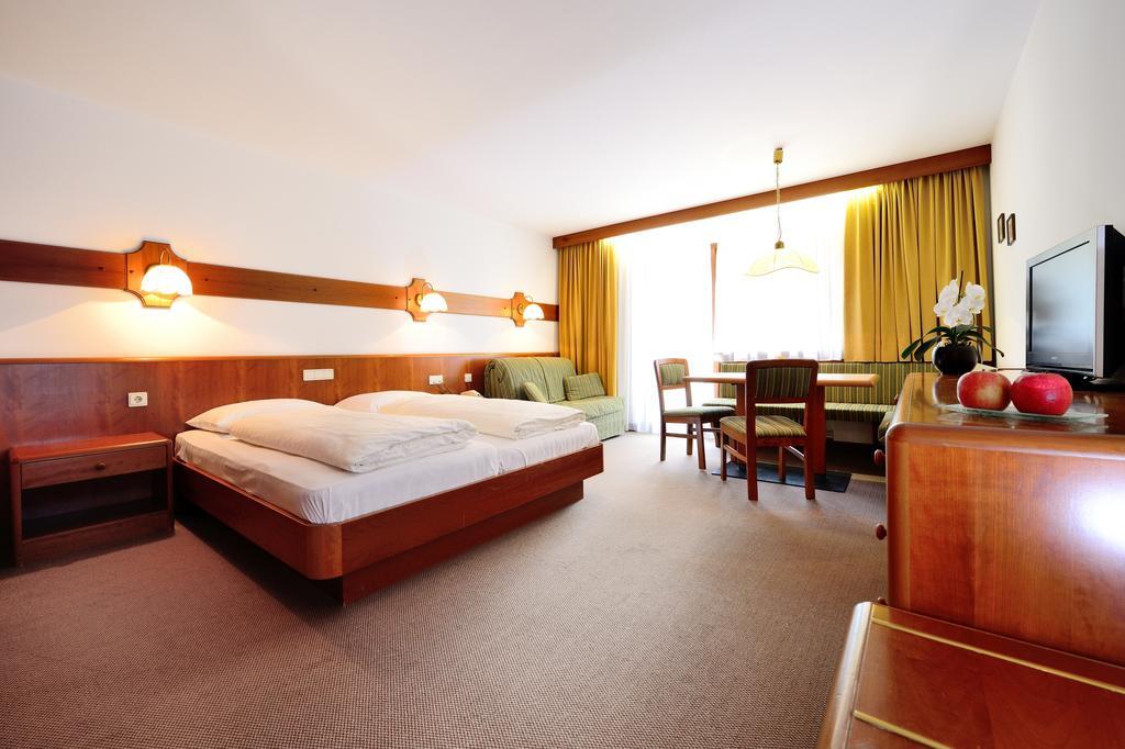 Residence Bacher Valdaora di Sopra Room photo